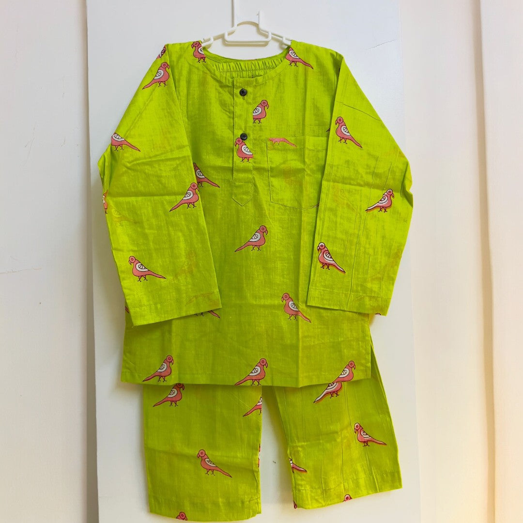 Red Parrot Printed Mul Nightsuit