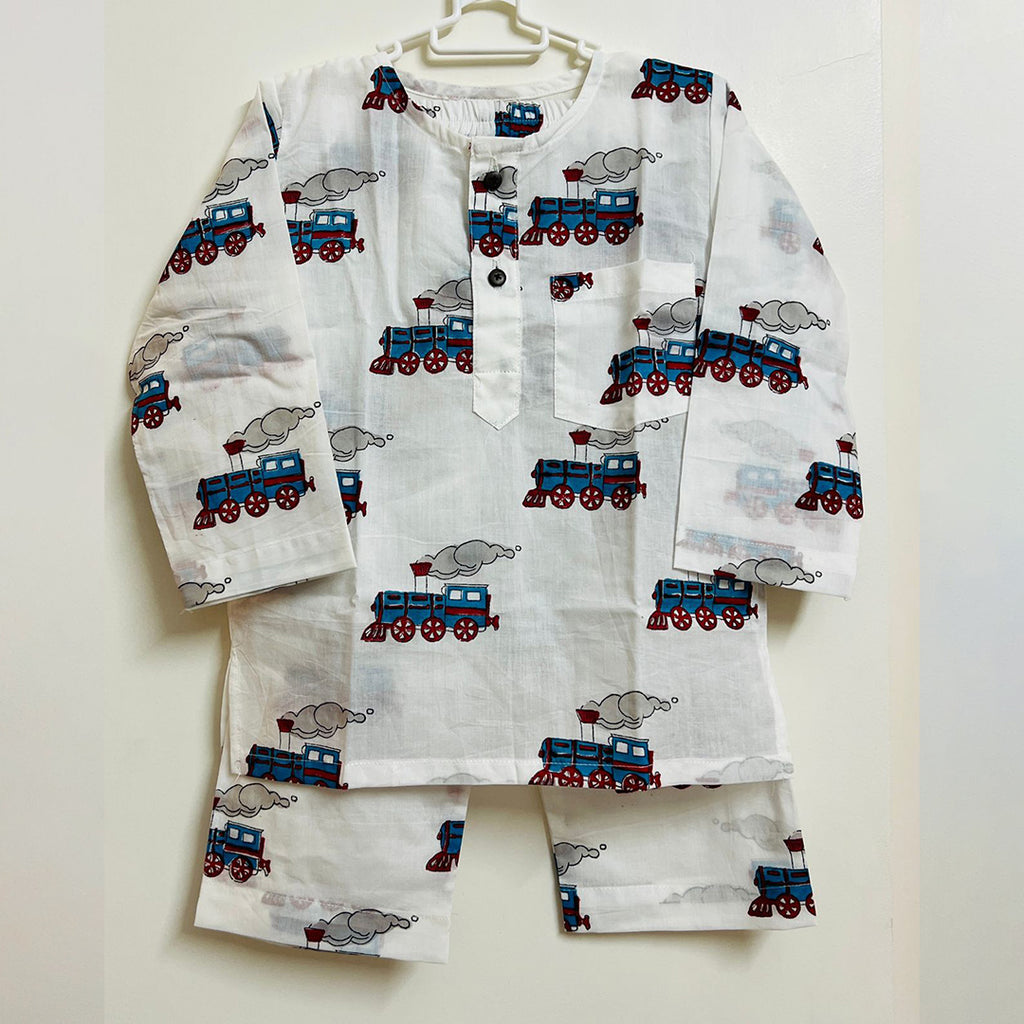 Engine Printed Mul Nightsuit