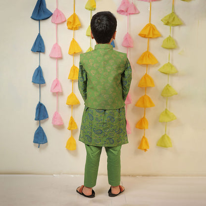 Green Block Printed Kurta Set with Jacket