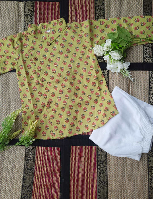 Green Small Motif Side Button Kurta With White Pyjama